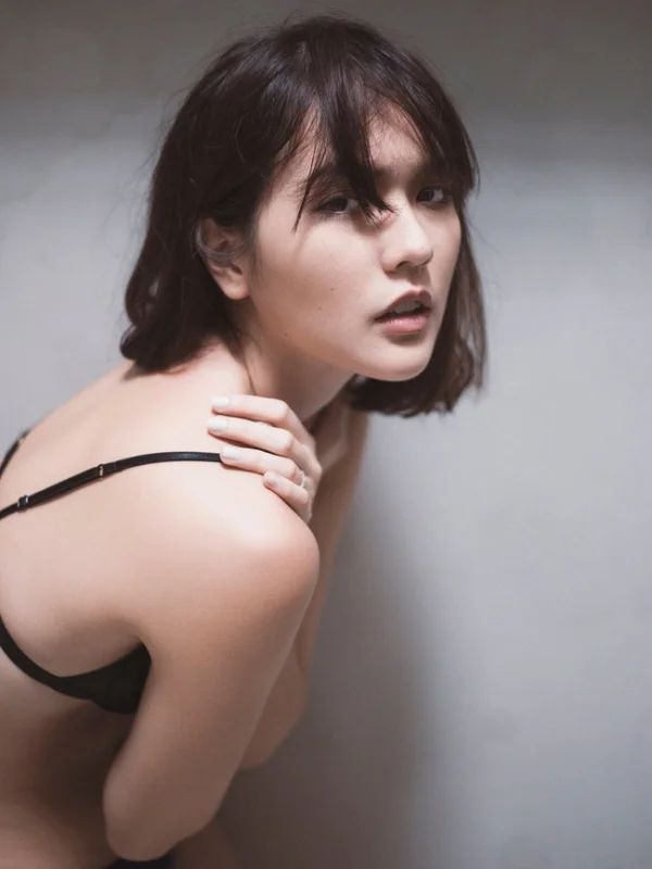 Hải tú nude góc cận mặt đầy quyến rũ