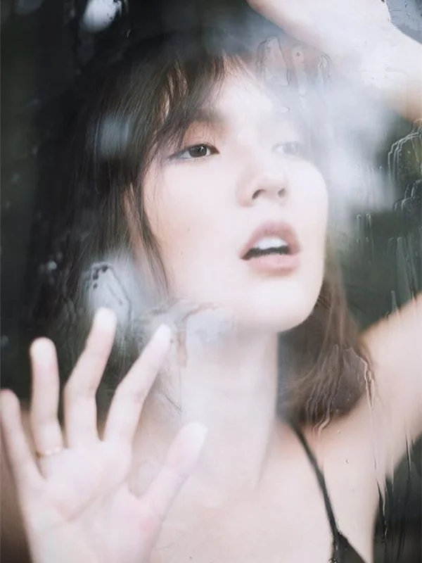 Mơ màng qua lớp kính hải tú nude