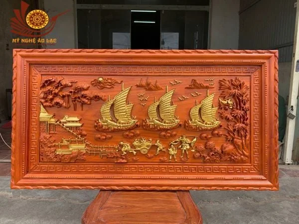 Tranh thuận buồm xuôi gió bằng gỗ chạm khắc cao cấp treo tường