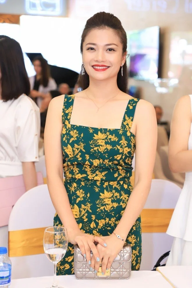 Diễn viên Kiều Anh trẻ trung tái xuất showbiz sau gần 19 năm đóng Phía trước là bầu trời