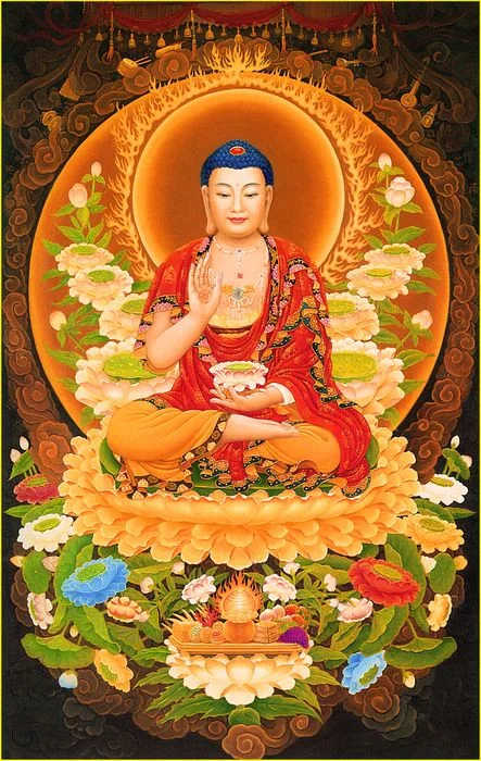 Tranh Phật A Di Đà ngồi thiền trên đài sen