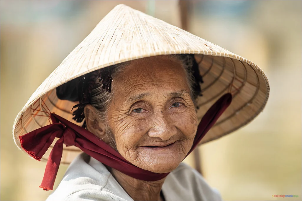 Hình ảnh mẹ trong thơ Bạch Văn Tín