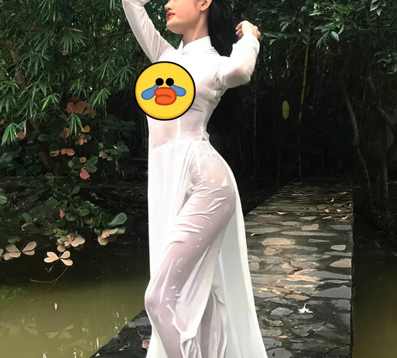 Phản cảm áo dài xuyên thấu không nội y 4