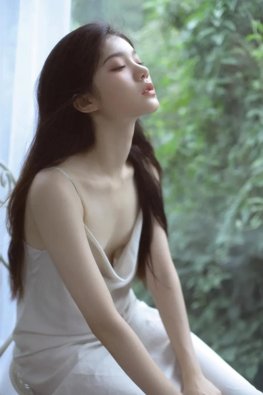 Nhiều cô gái trẻ có gu mặc tự do về giới hay thiếu đứng đắn?