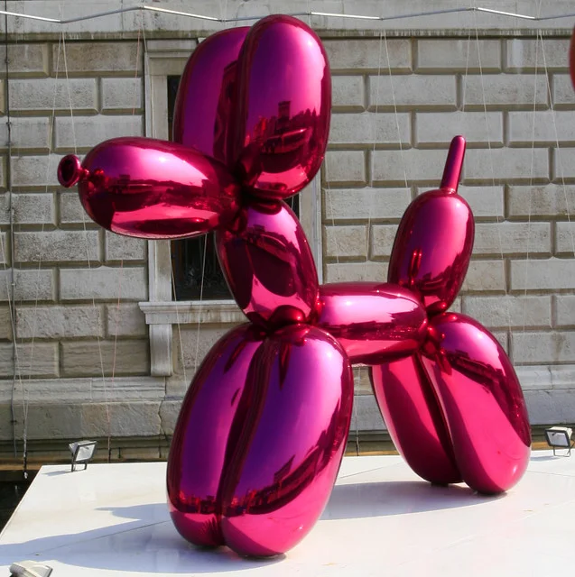 Tượng chó balloon màu hồng bóng loáng đáng yêu