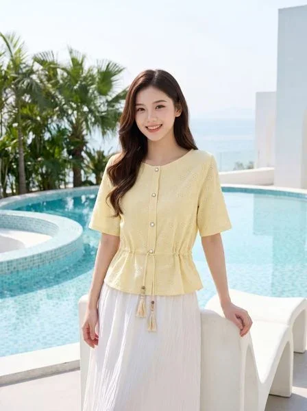 Áo thô chun kiểu thắt eo đính khuy trang trí