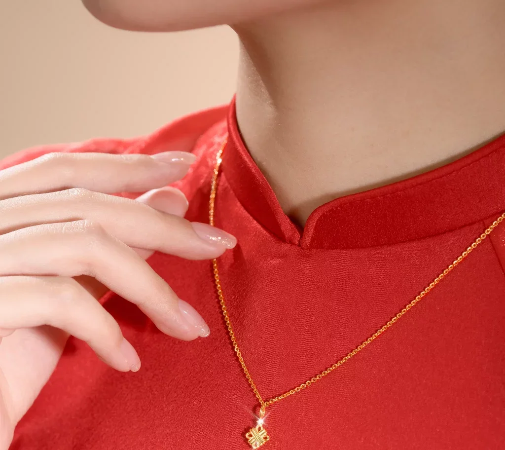 Các mẫu nail Tết 2025 dự kiến mang tới những nét mới mẻ, độc đáo