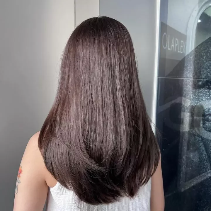 Kiểu tóc ngang bầu đơn giản, dịu dàng thăng hạng nhan sắc