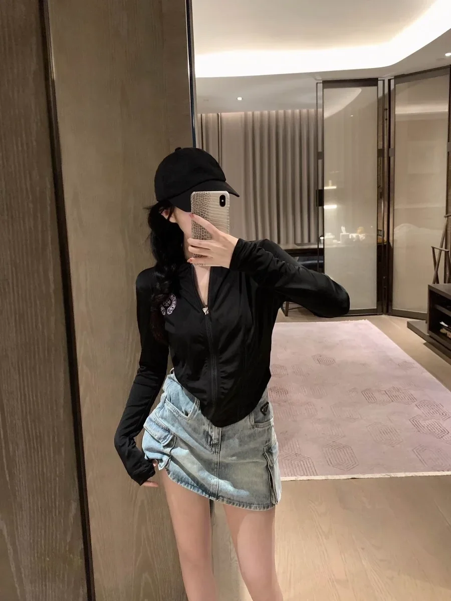 Bộ ảnh mới thể hiện rõ dấu ấn thời trang của hình gái xinh che mặt