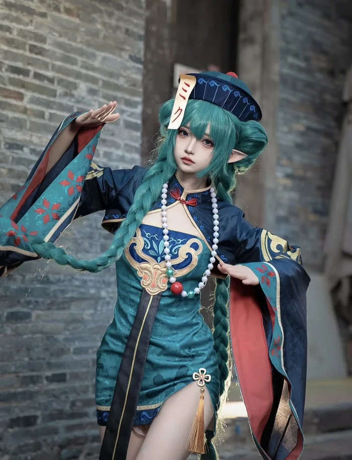 Cosplay nhân vật anime nữ phong cách cổ trang